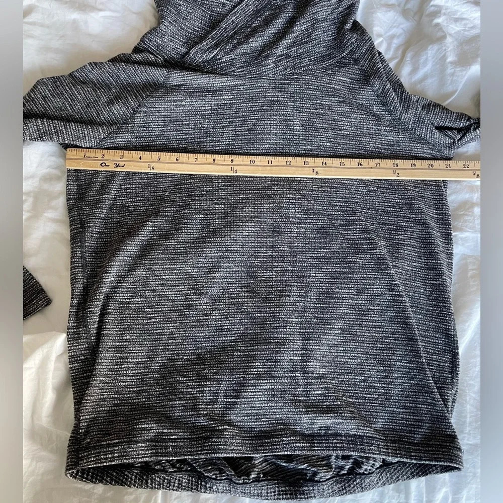 Lululemon Healthy Heart Pullover-Coco Pique Black Sz 6 - Picture 7 of 8